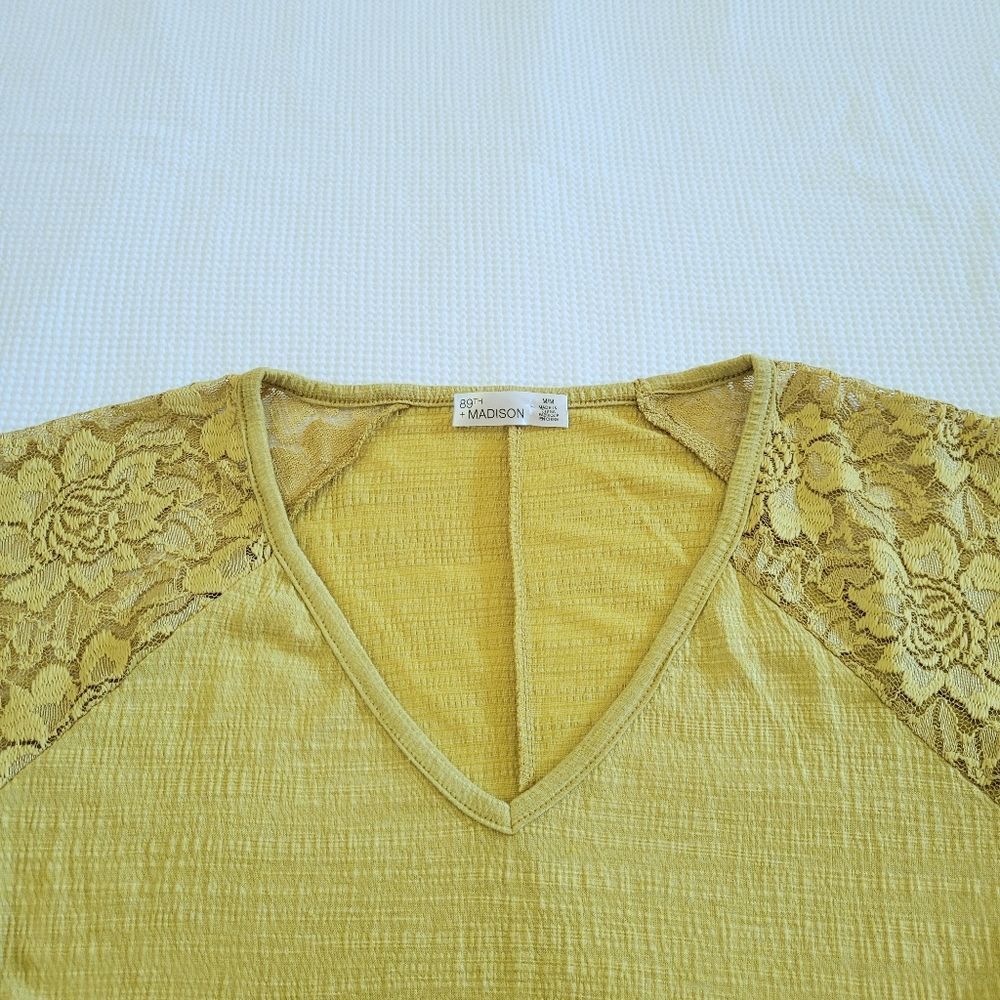 89th + Madison Floral💐Lace Sleeve Top - NWT - Picture 3 of 14